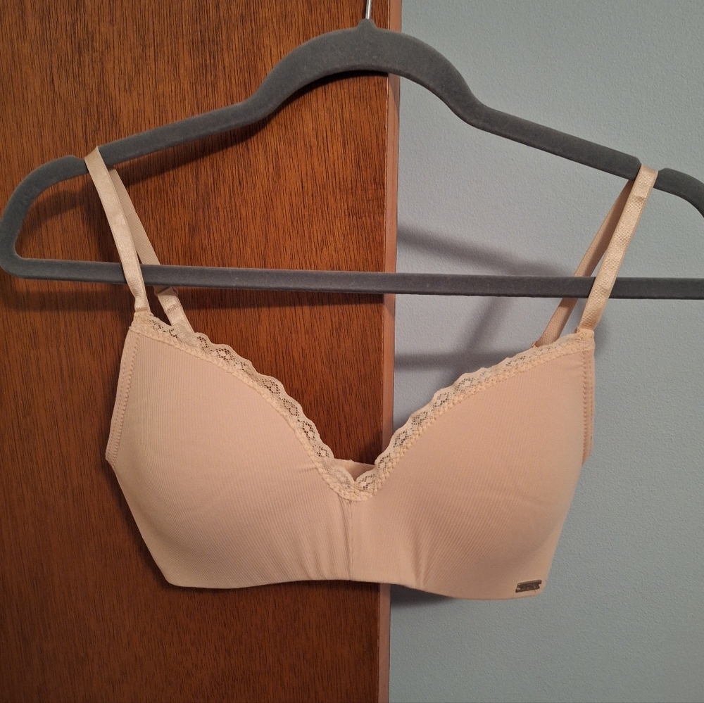 Final Price** Nautica Intimates Elegant Lace Trimmed Beige Bra Size 34B